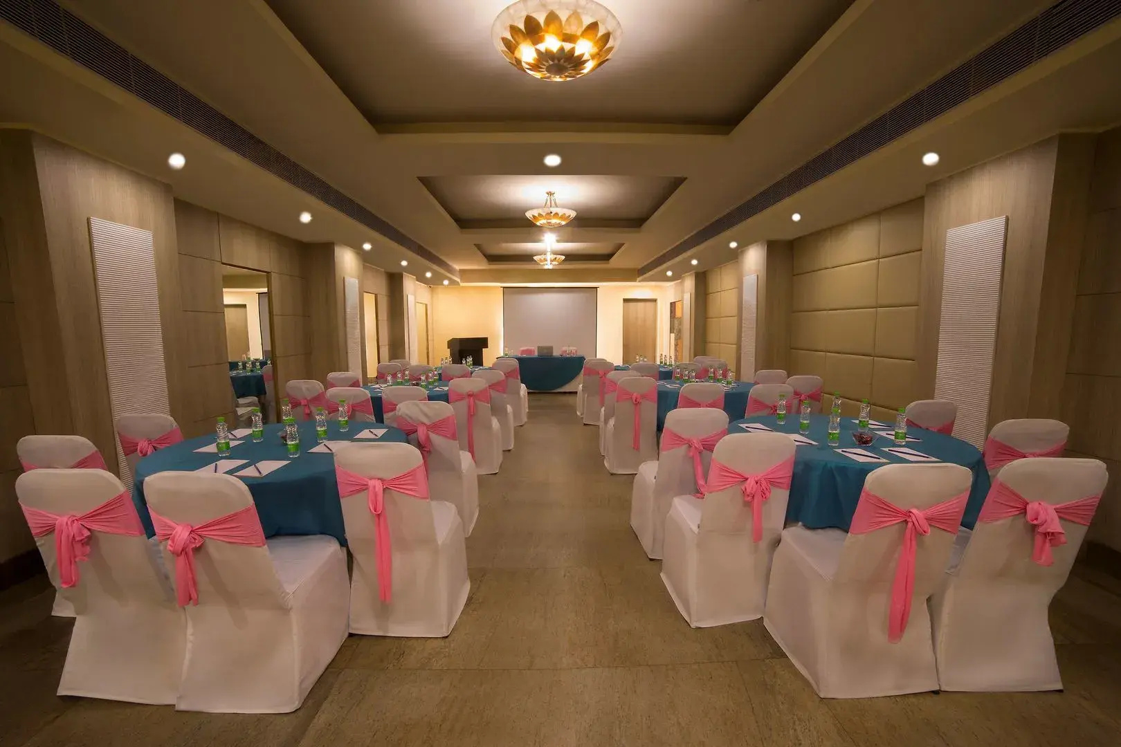 Foto - Sarovar Portico Naraina, Hotel