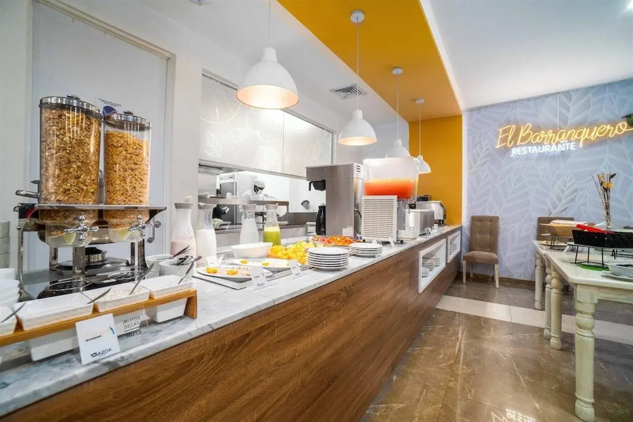 Photo - Azor Hotel Cali Versalles