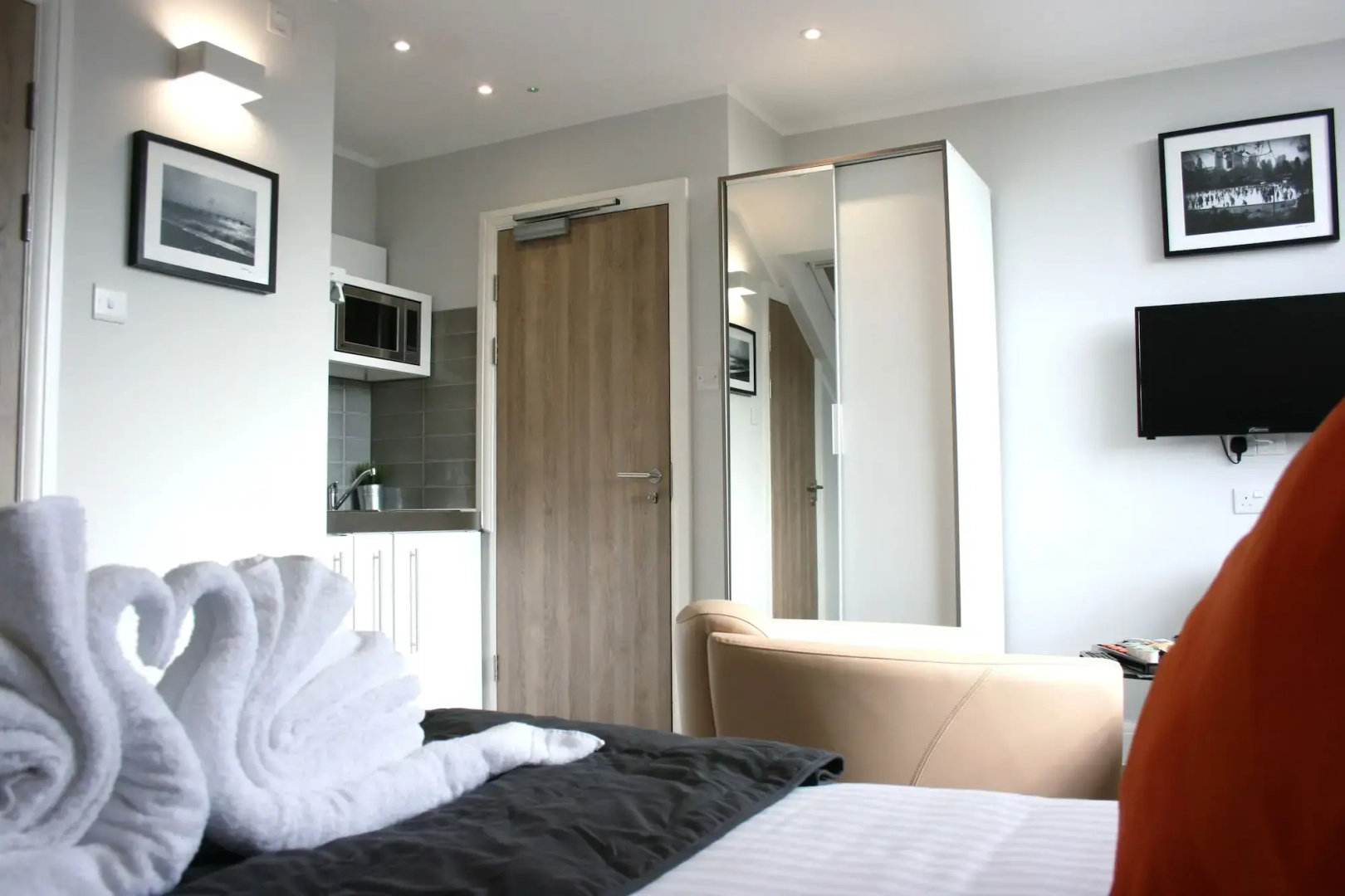 Photo - Westciti Caroco Aparthotel