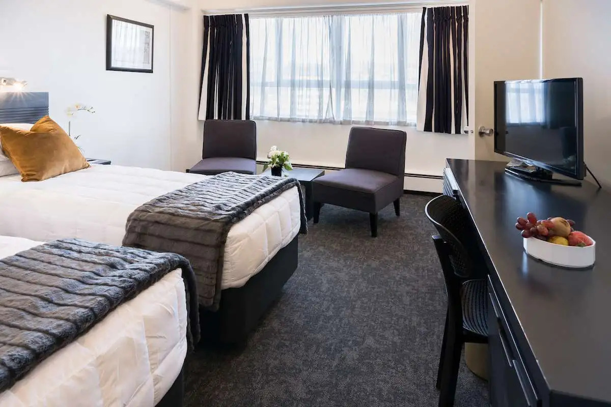 Photo - Bay Plaza Hotel