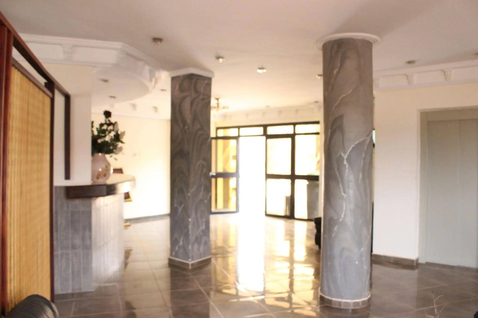Girafe Hotel — фото 1