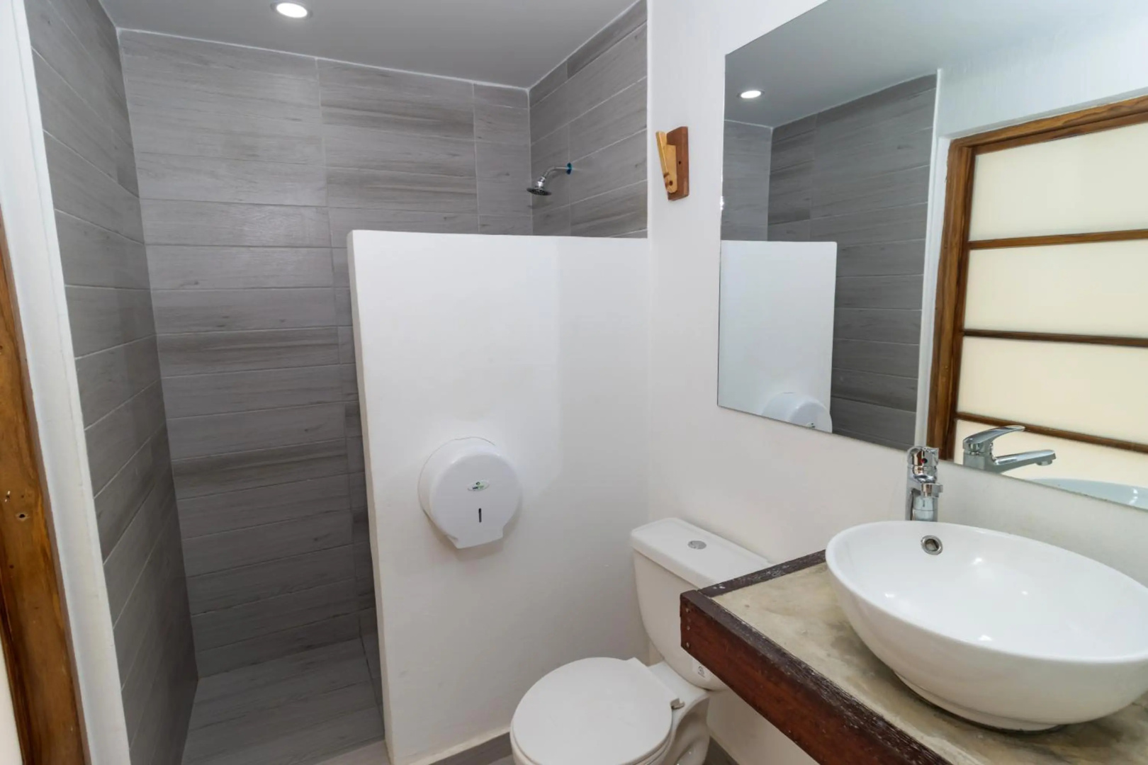 Photo - Hotel Sansiraka Suites By GEH Suites
