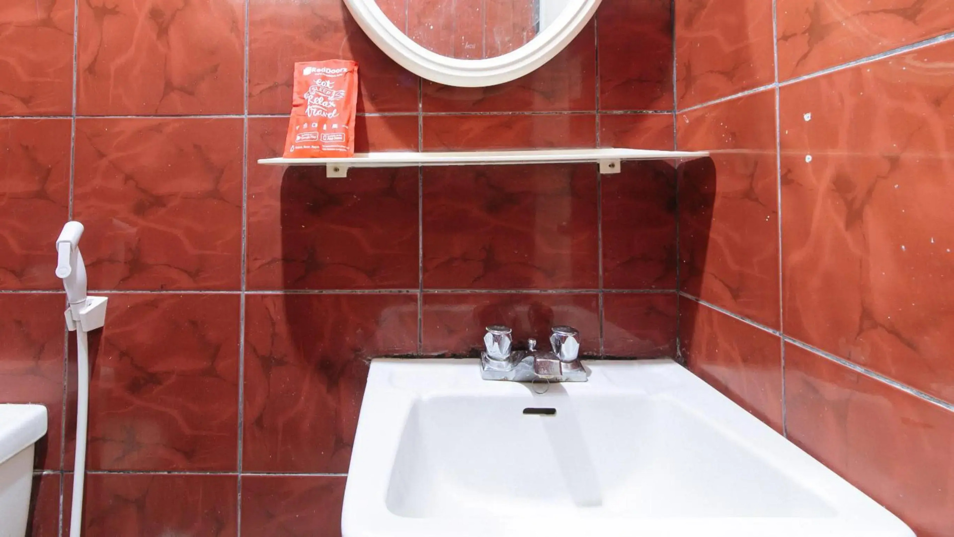 Foto - RedDoorz near East Avenue Medical Center