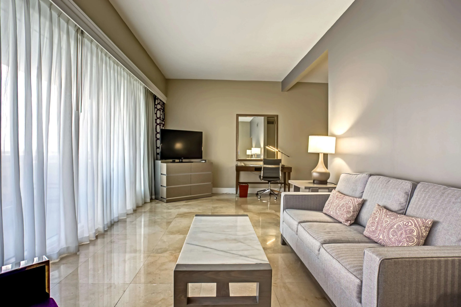 Foto - DoubleTree by Hilton Grand Hotel Biscayne Bay