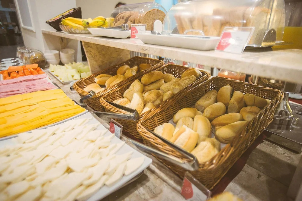 Foto - CLH Suites Domingos Ferreira