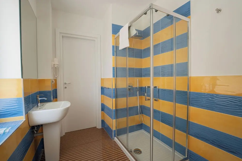 Photo - GreRos H. Rooms Napoli Centro by Clapa Group Dislocated Hospitality