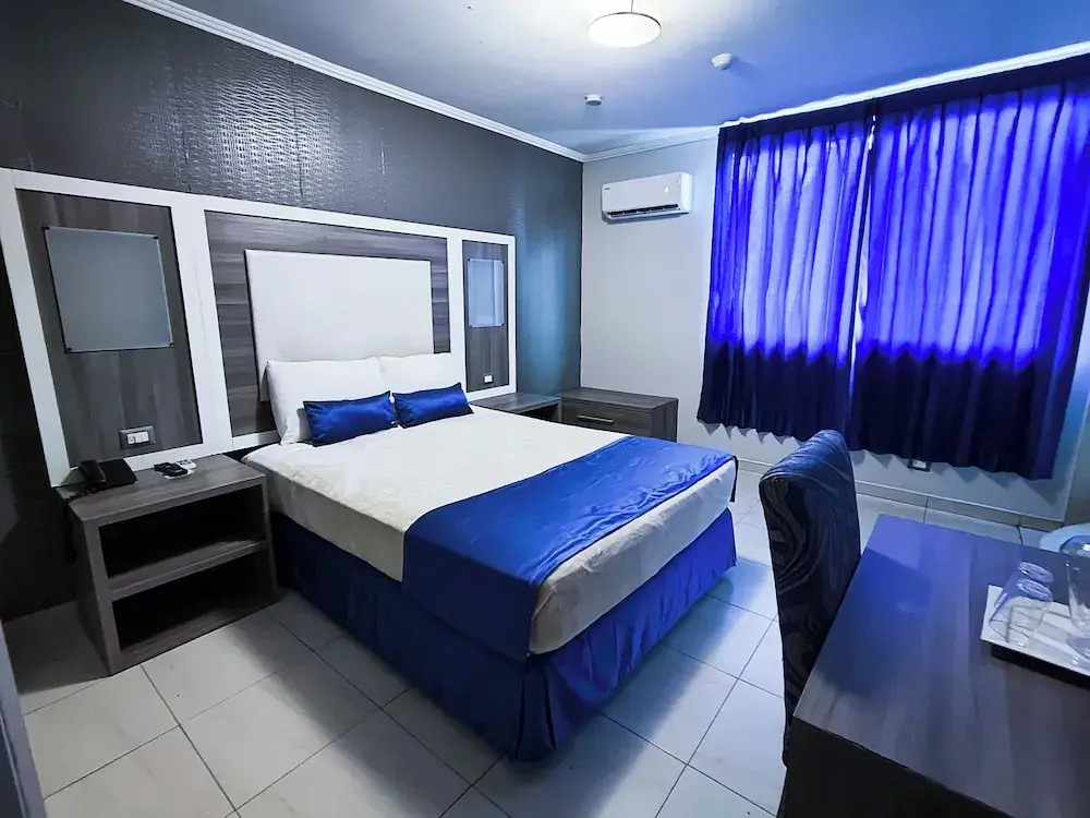 Photo - Hotel Bahía Suites