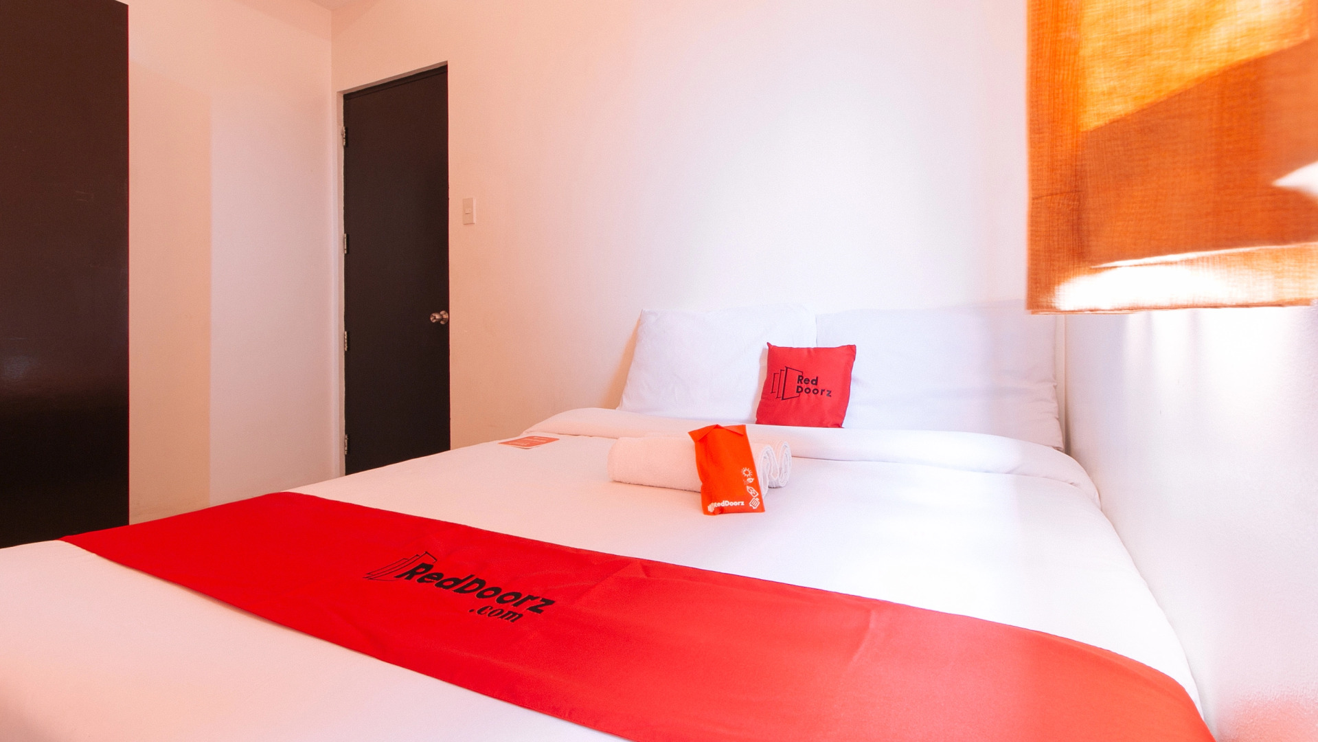 Foto - RedDoorz @ Jardin LRT Tayuman Manila