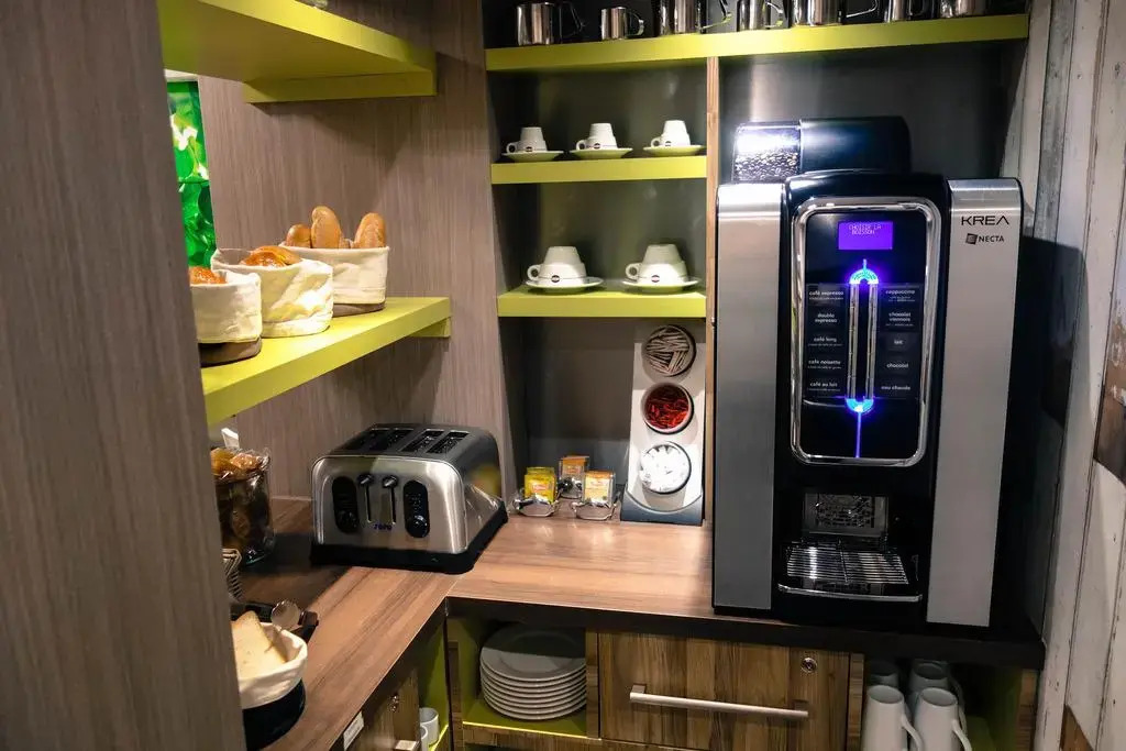 Photo - Prince Albert Wagram