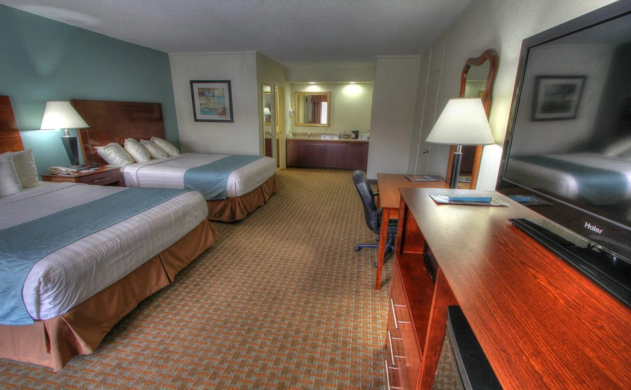 Foto - Crossroads Inn & Suites