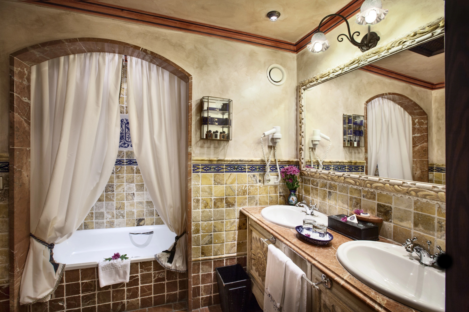 Photo - Europe Villa Cortes GL