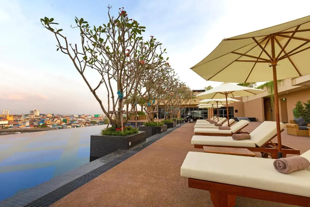 Photo - SUN & MOON, Riverside Hotel