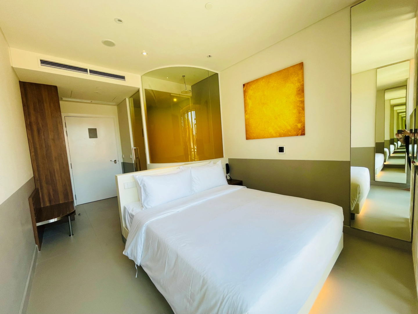 Photo - Wink Saigon Centre, Unscripted by Hyatt - 24 Hours stay