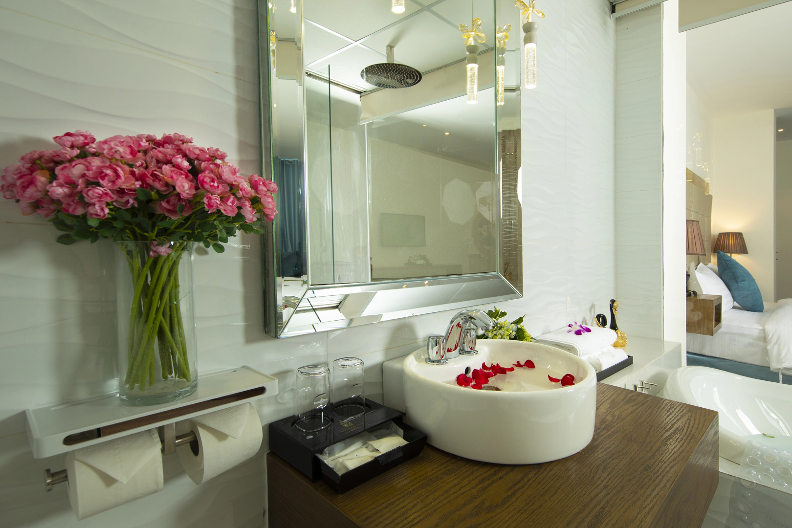 Photo - Diamond Hill Hotel