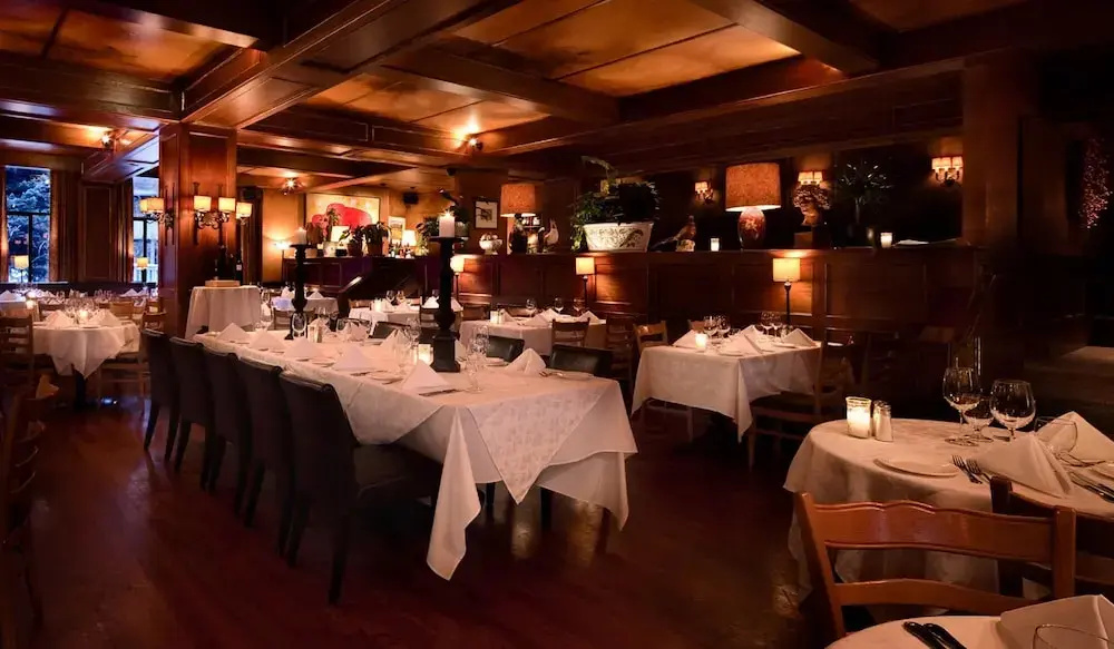 Photo - Mountain Side Hotel Whistler by Executive