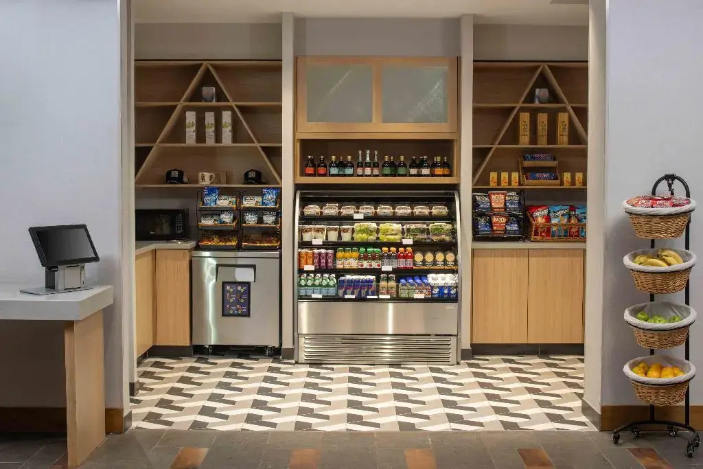 Photo - DoubleTree by Hilton San Francisco Airport