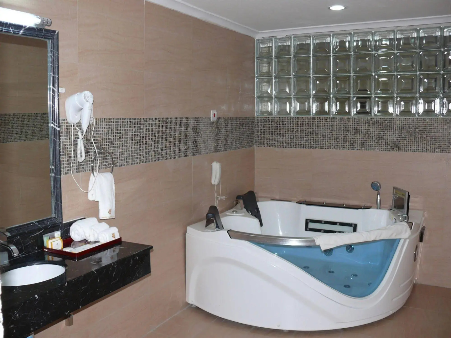 Foto - Tiffany Diamond Hotel