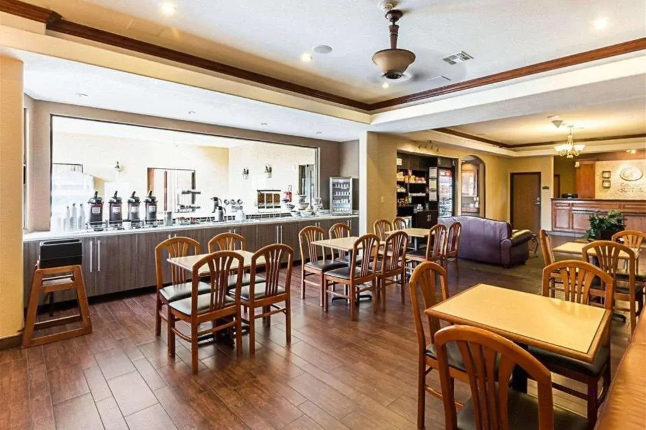 Photo - Comfort Suites At Plaza Mall