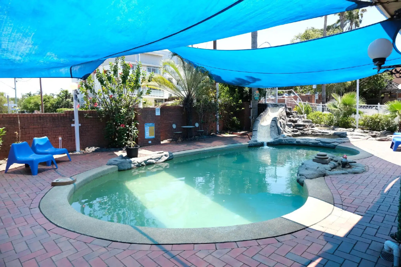 Photo - Sapphire Palms Motel