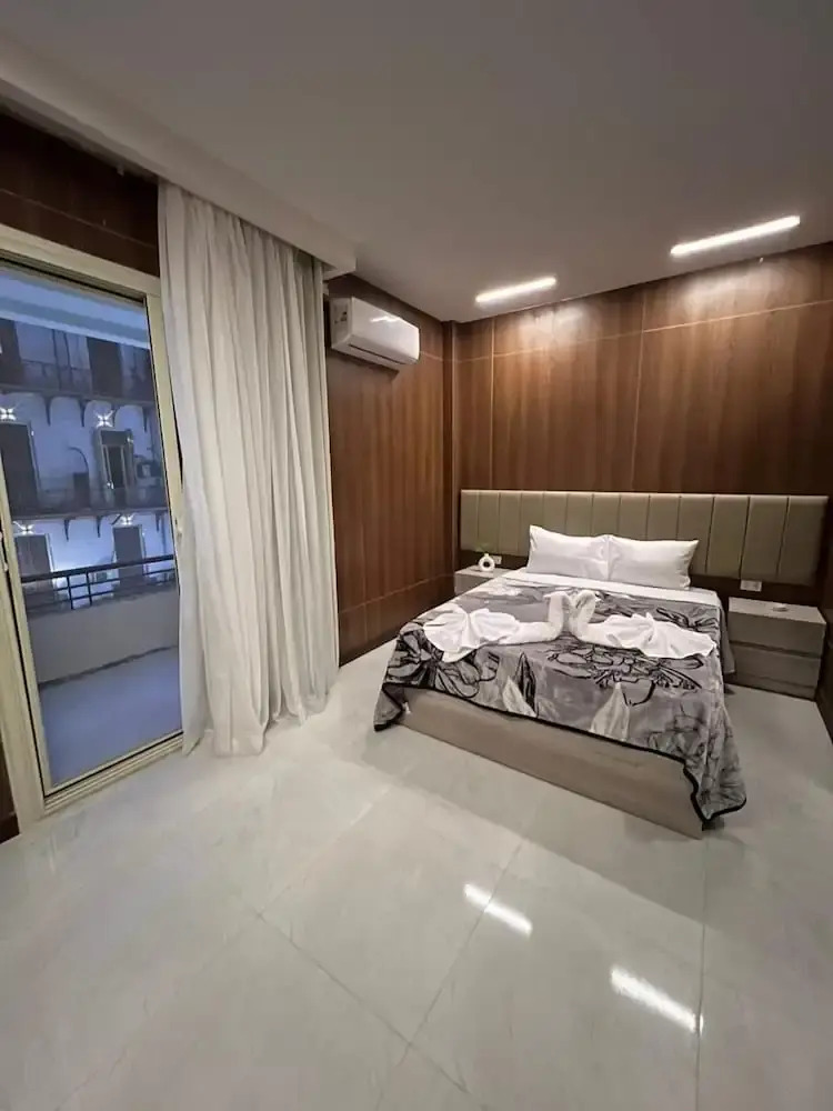 Photo - Royal Home Hotel