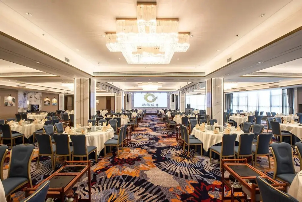 Photo - Rising Dragon International Hotel