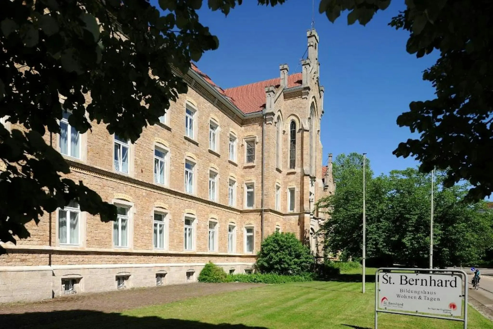 Foto - TOP VCH Bildungshaus St. Bernhard - Wohnen und Tagen