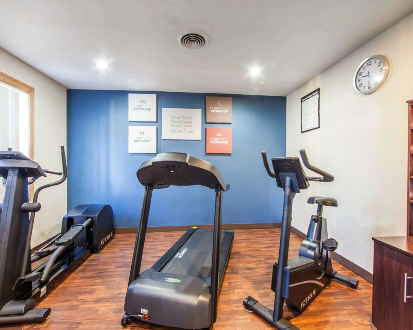 Photo - Comfort Suites London South