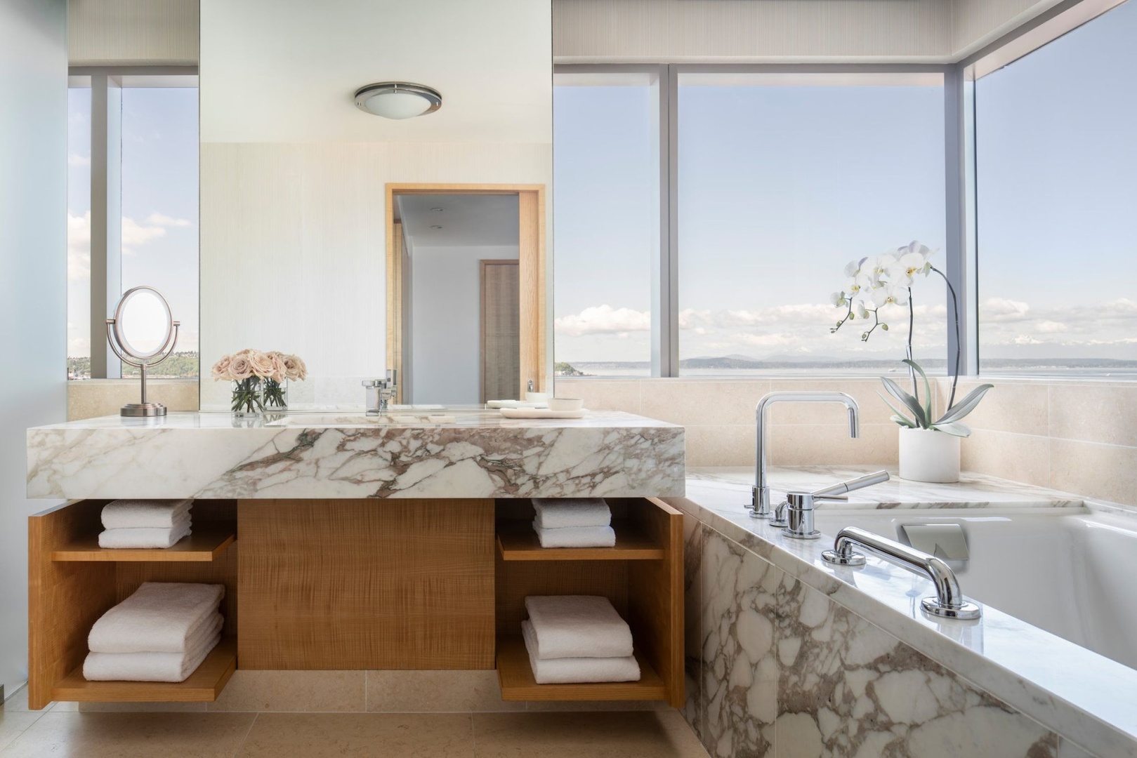 Photo - Four Seasons Hotel Seattle