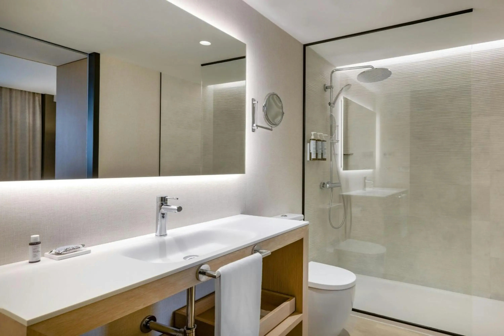 Photo - AC Hotel Victoria Suites by Marriott