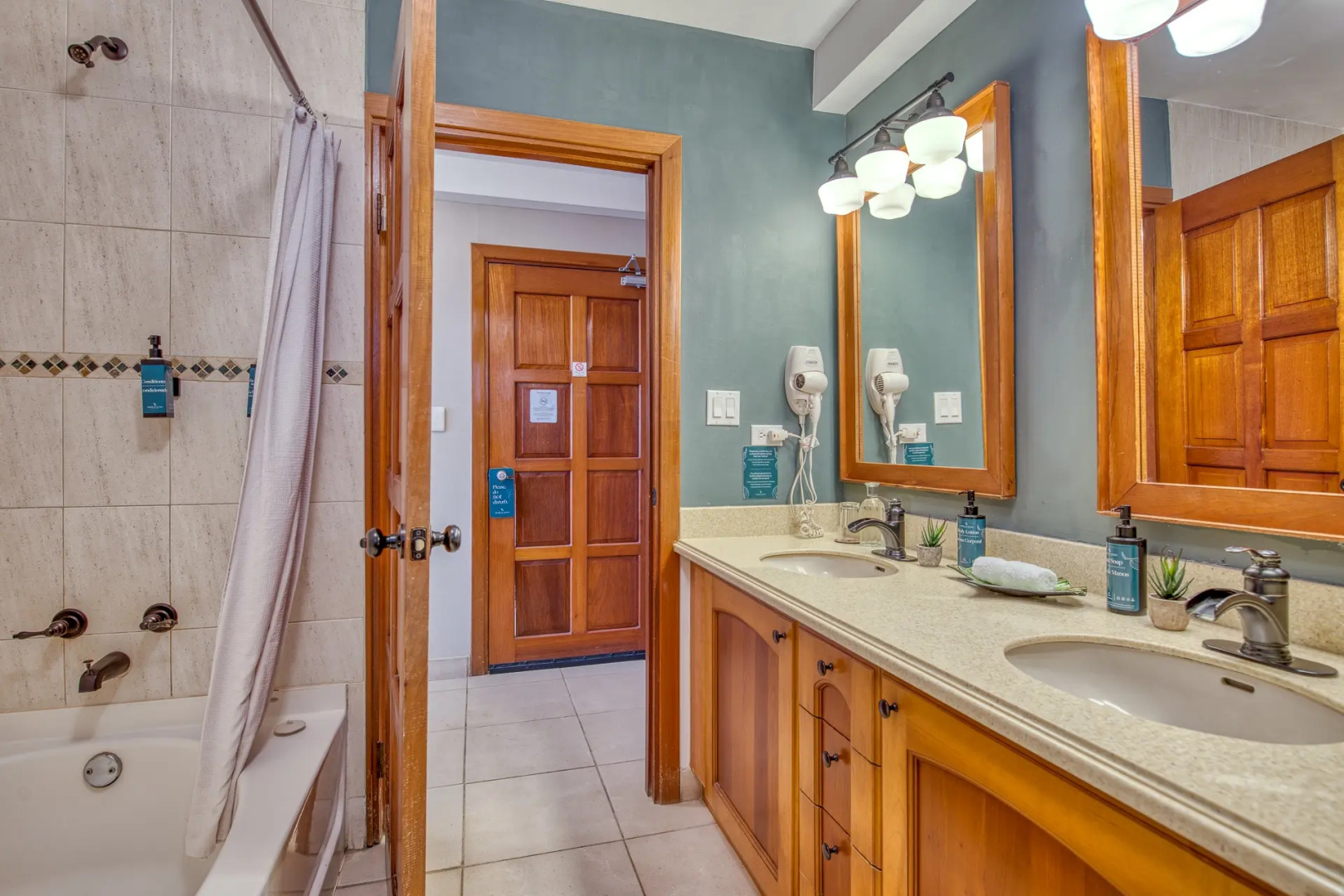 Foto - Tropical Suites Hotel