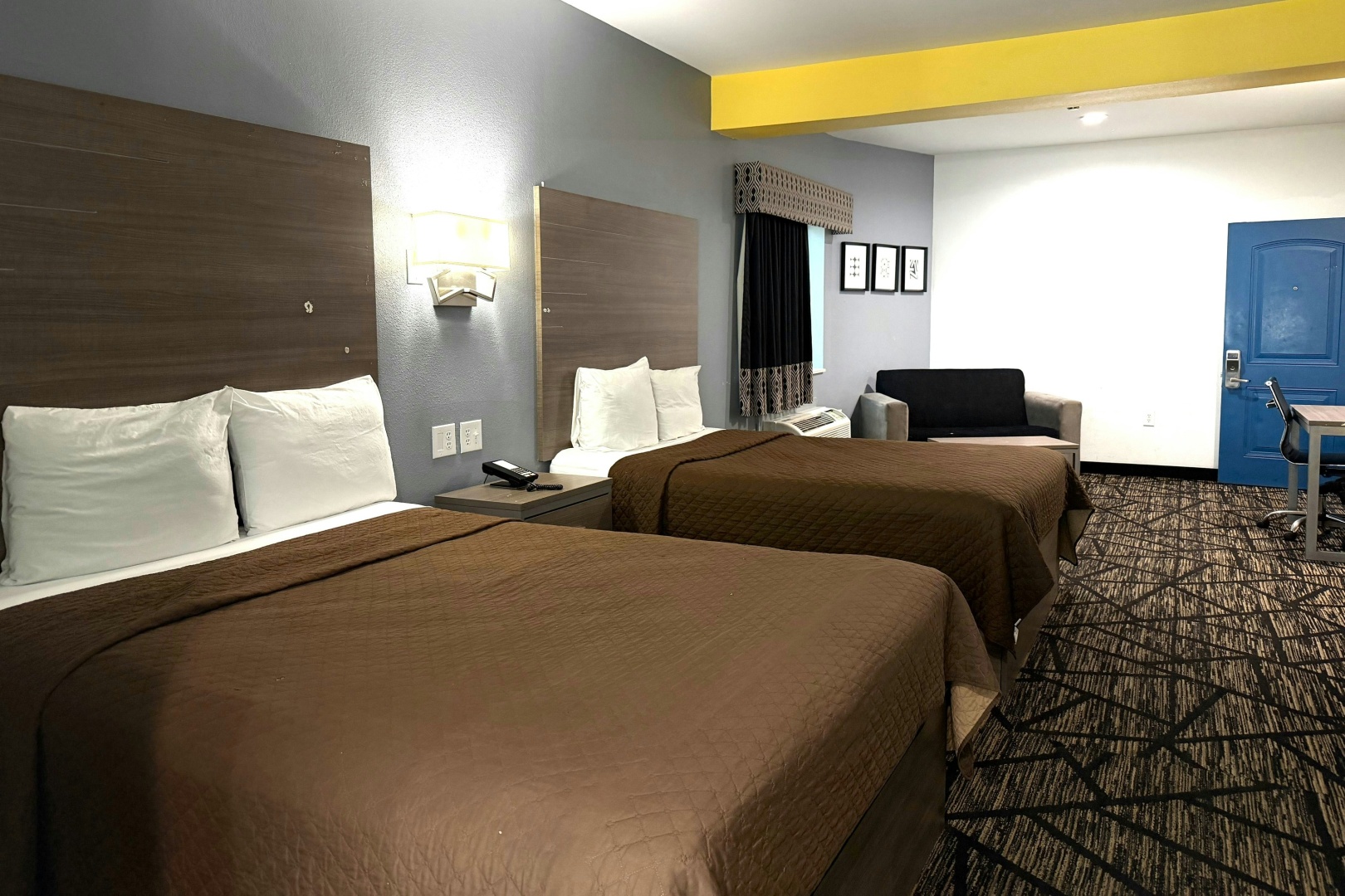 Photo - Hotel Royale IAH Airport North Houston I-45