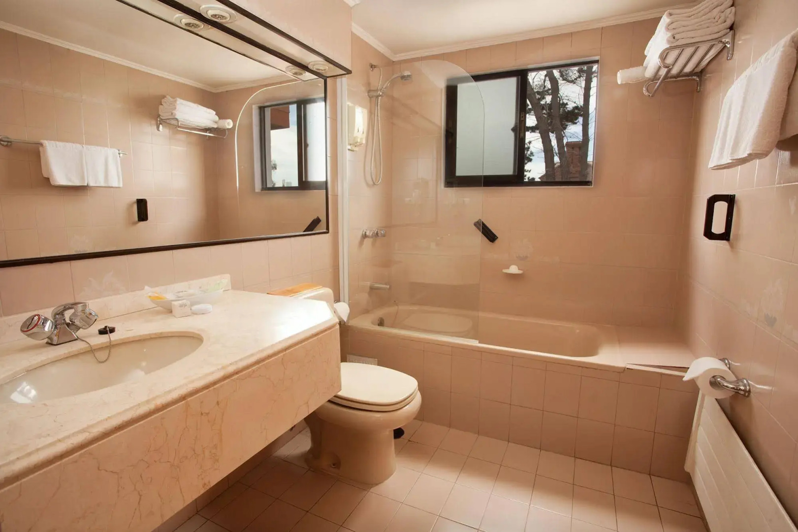 Photo - Hotel Oceanic