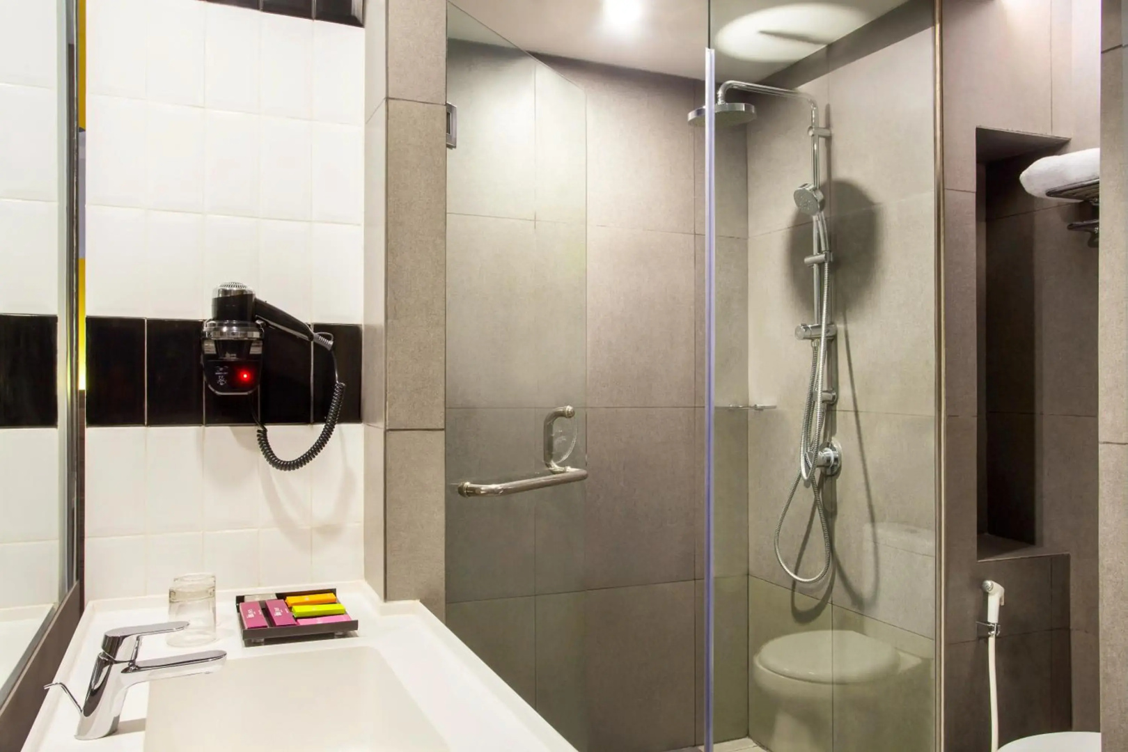 Foto - ibis Styles Bekasi Jatibening