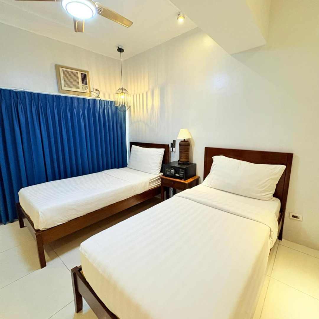Photo - Pacific Park Hotel