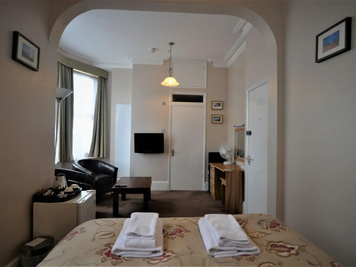 Photo - The Gateway Hotel