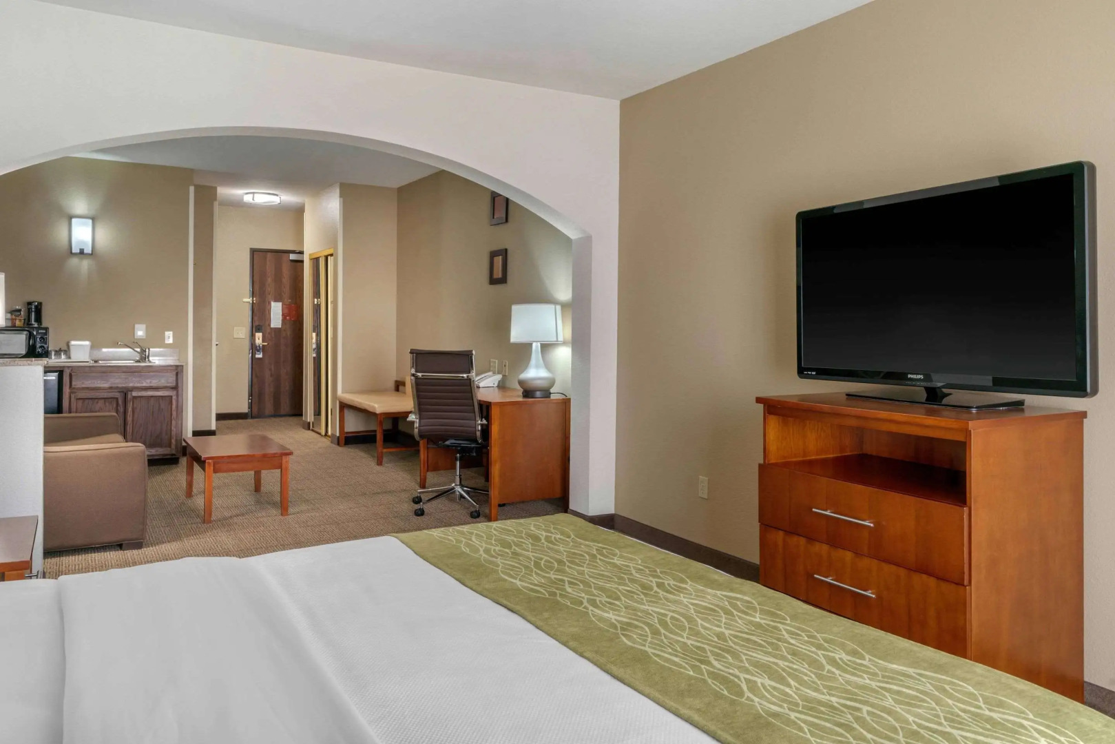 Photo - Comfort Inn & Suites Sacramento - University Area