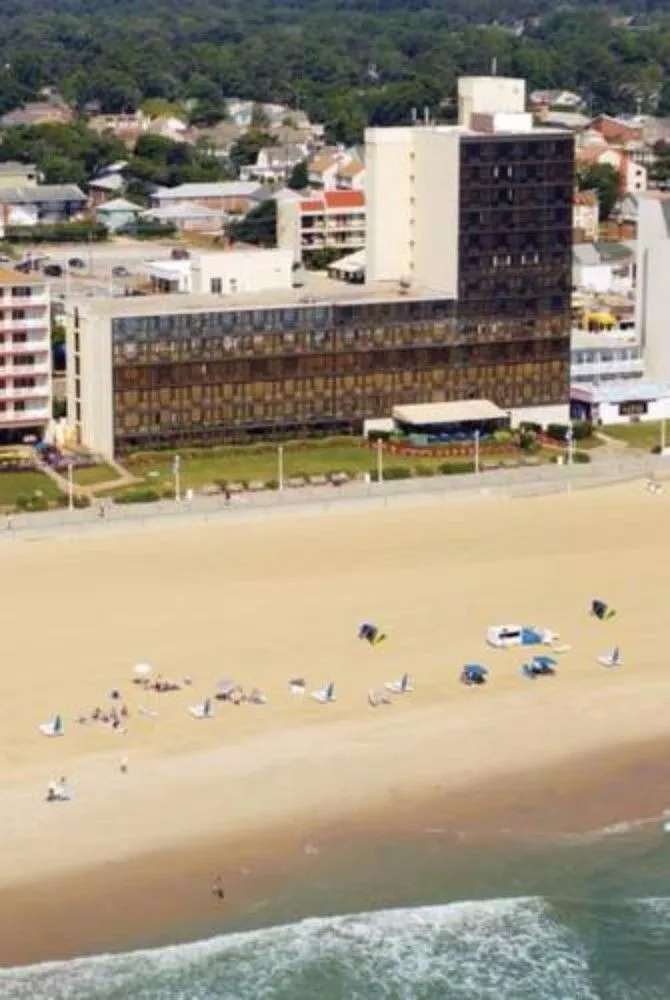 Photo - The Atrium Resort, Virginia Beach by Vacatia