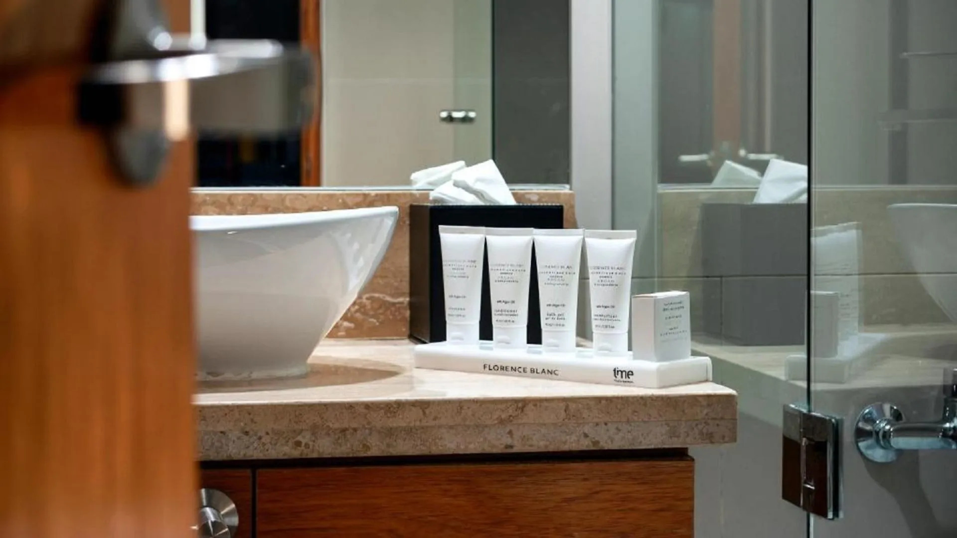 Photo - Time Select - Elegant Apartments