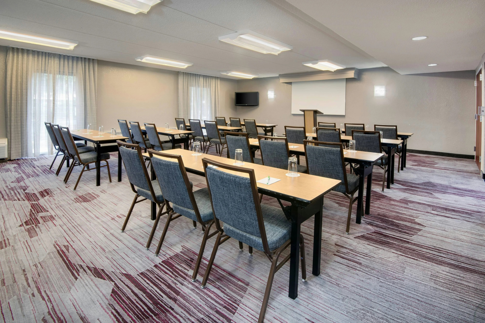 Photo - Courtyard by Marriott Savannah Midtown