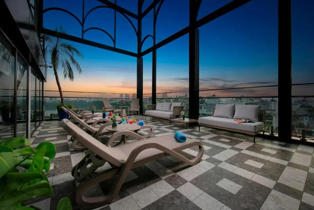 Photo - May De Ville Lakeside Hotel