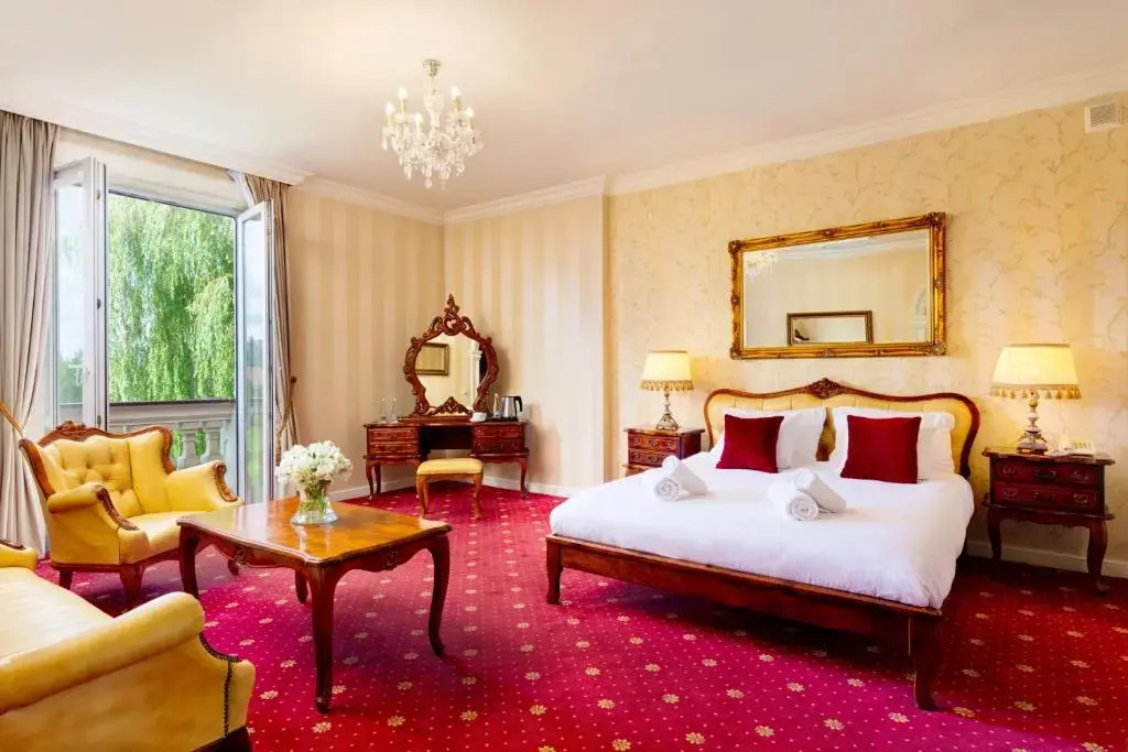 Photo - Pałacyk Otrębusy Business & Spa