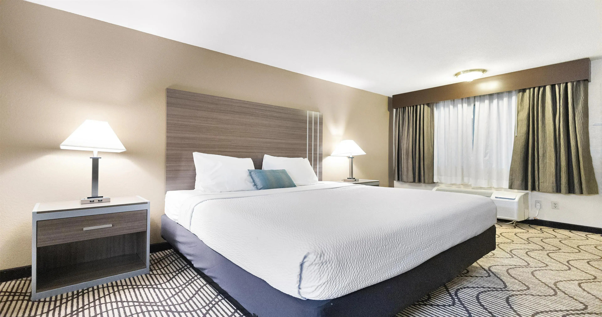 Foto - SureStay Plus Hotel by Best Western Sacramento North