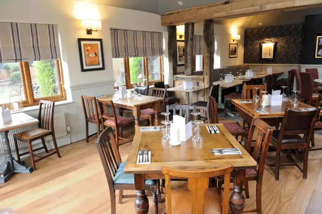 Photo - White Hart by Chef & Brewer Collection