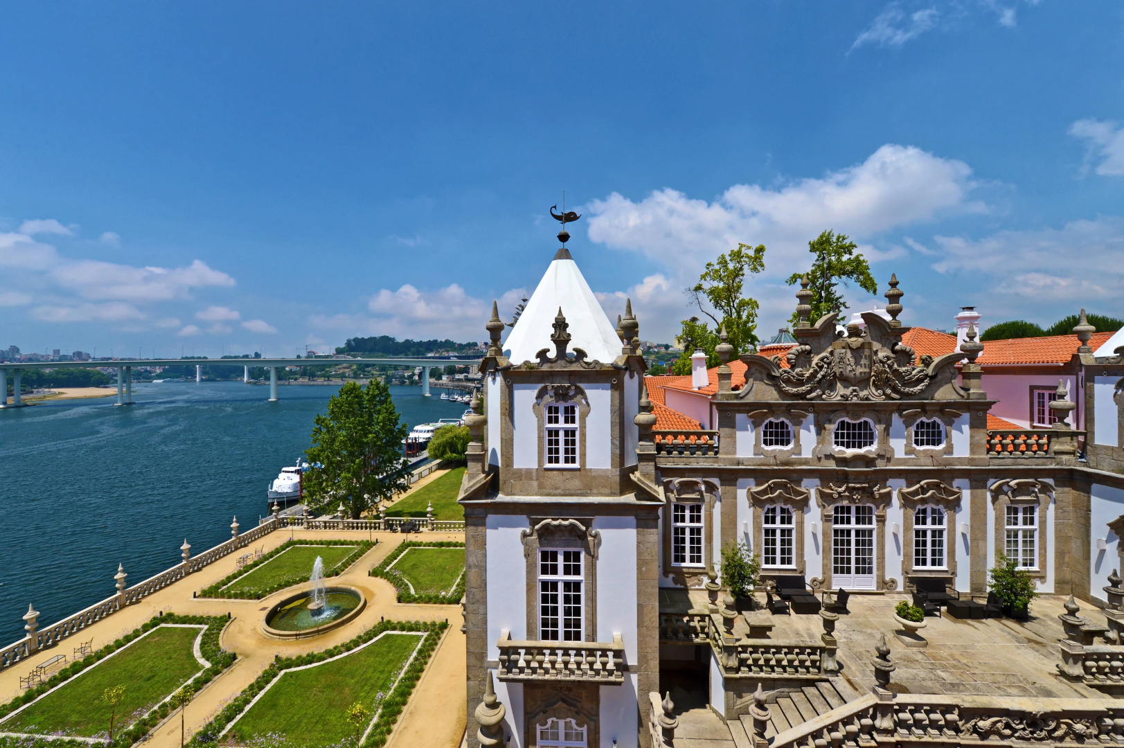 Photo - Pestana Palacio do Freixo, Pousada & National Monument - The Leading Hotels of the World