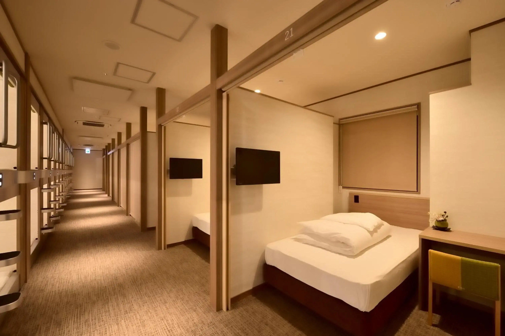 Foto - Cabin & Capsule Hotel J-SHIP Osaka Namba