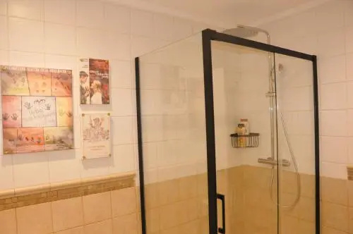 Photo - Pensión Boutique Caravan Cinema