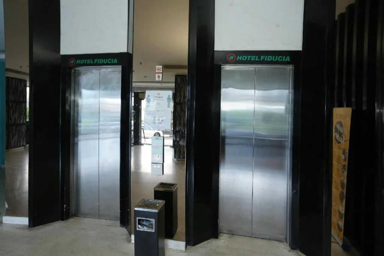 Foto - Super Oyo Townhouse Oak Hotel Fiducia Pondok Gede