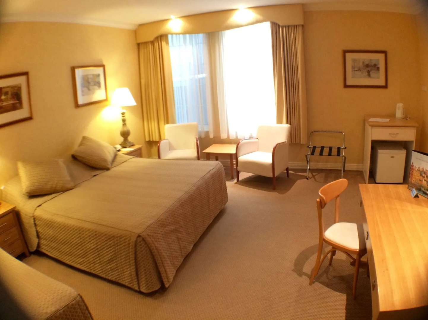 Photo - European Hotel