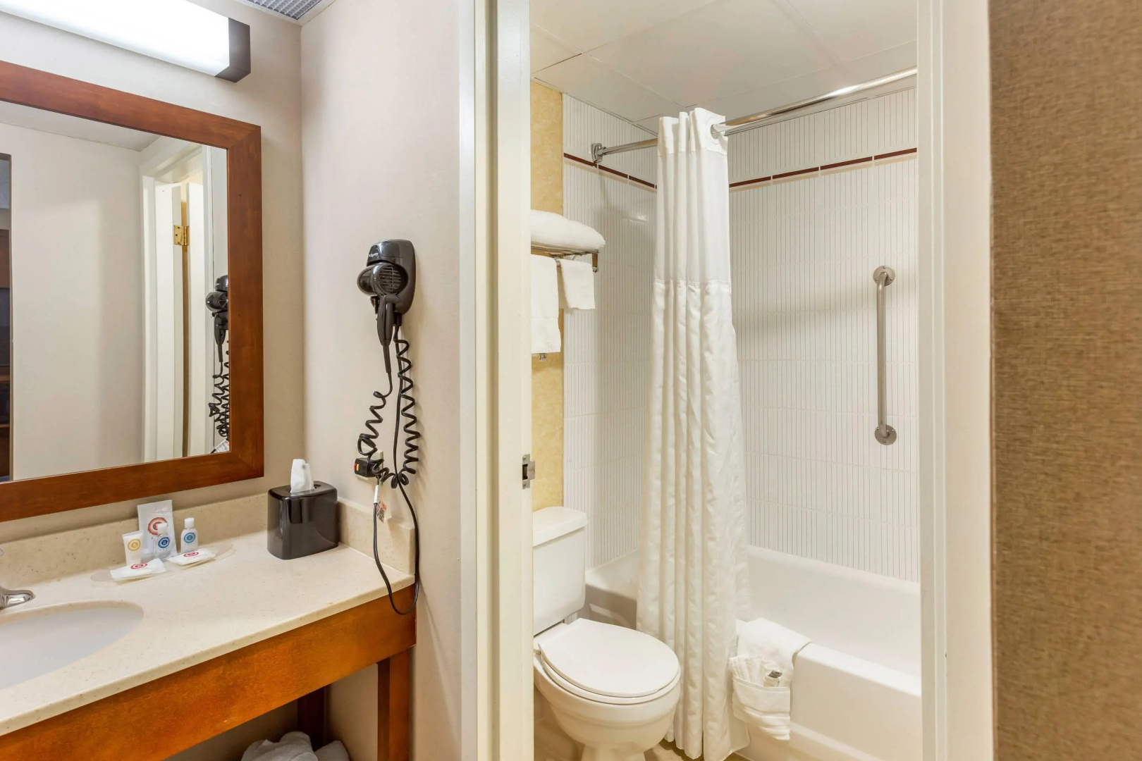 Foto - Comfort Suites Oakbrook Terrace near Oakbrook Center