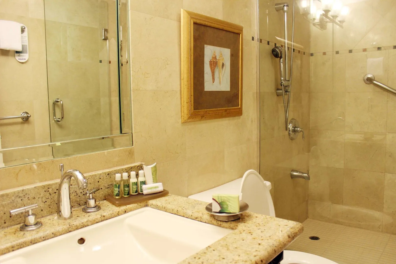 Foto - The Courtleigh Hotel and Suites